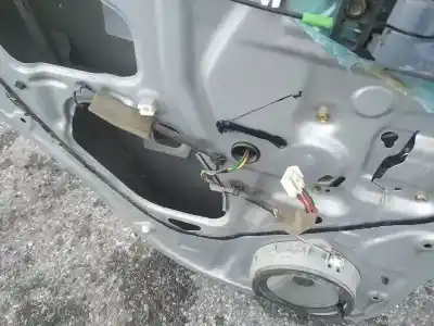 Автозапчасти б/у регулятор стекла заднего левого за TOYOTA RAV 4 (A2) 2.0 D-4D Executive 4X4 (2003->) ссылки OEM IAM   