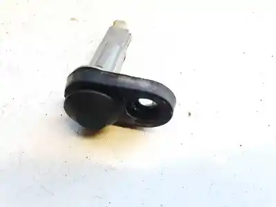 Peça sobressalente para automóvel em segunda mão trocar por toyota corolla (e12) 2.0 d-4d linea luna berlina referências oem iam 