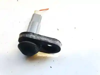 Peça sobressalente para automóvel em segunda mão trocar por toyota corolla (e12) 2.0 d-4d linea luna berlina referências oem iam 