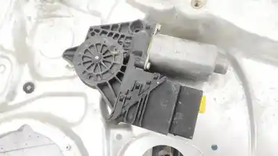 Pezzo di ricambio per auto di seconda mano Motore Alzacristalli Posteriore Destro per VOLKSWAGEN PASSAT VARIANT (3B5) 1.9 TDI Riferimenti OEM IAM 118094XXX  