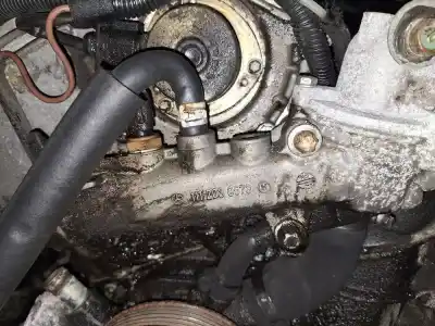 Recambio de automóvil de segunda mano de TERMOSTATO, Manguera-tubo del líquido refrigerante para MERCEDES-BENZ CLASE C (W203)  referencias OEM IAM 1112030573  