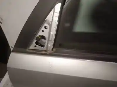 Pezzo di ricambio per auto di seconda mano plastica per opel meriva b 1.7 16v cdti riferimenti oem iam   