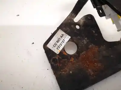 Автозапчастина б/у задній центральний гачок для citroen c4 i (lc_) 1.6 16v посилання на oem iam 7372127  cc627aa Автозапчастина б/у задній центральний гачок для citroen c4 i (lc_) 1.6 16v посилання на oem iam 7372127  cc627aa