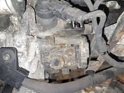 Pezzo di ricambio per auto di seconda mano pompa diniezione per hyundai i30 1.6 crdi cat riferimenti oem iam 0445010124