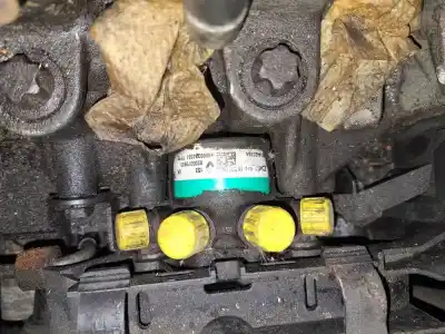 Peça sobressalente para automóvel em segunda mão régua / rampa de injetores por nissan note (e11e) 1.5 dci turbodiesel cat referências oem iam 8200379933