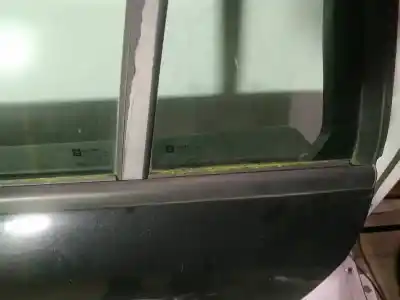 Pezzo di ricambio per auto di seconda mano plastica per opel vectra c caravan 1.9 cdti riferimenti oem iam   