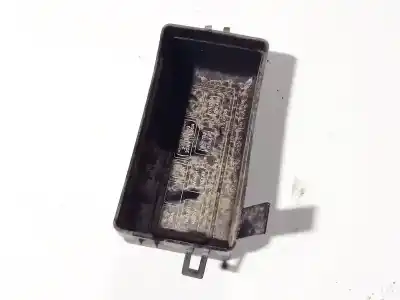 Second-hand car spare part fuse box unit for kia sorento 2.5 crdi ex oem iam references   