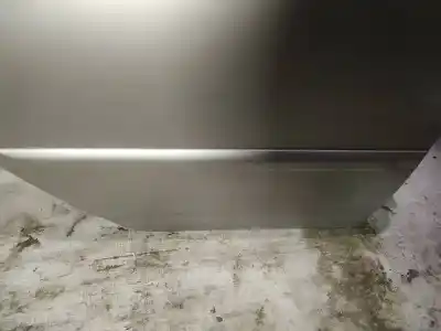 Pezzo di ricambio per auto di seconda mano plastica per toyota corolla (e12) 2.0 d-4d linea luna berlina riferimenti oem iam   