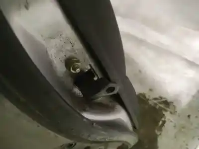 Second-hand car spare part hinge for toyota corolla (e12) 2.0 d-4d linea luna berlina oem iam references   