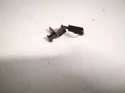 Pezzo di ricambio per auto di seconda mano interruttore per audi a6 avant (c4) 2.5 tdi riferimenti oem iam 