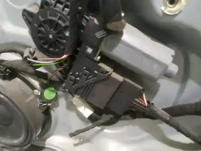 Автозапчасти б/у мотор заднего правого стекла за SKODA SUPERB (3U4) 1.9 TDI ссылки OEM IAM   