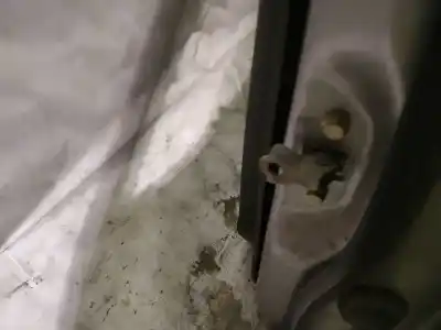 Tweedehands auto-onderdeel Scharnier voor NISSAN NOTE (E11E) 1.5 dCi Turbodiesel CAT OEM IAM-referenties   