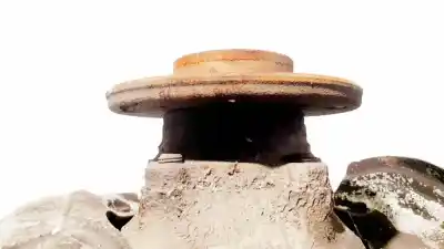 Second-hand car spare part front right knuckle for bmw x1 (e84) sdrive 18d oem iam references   