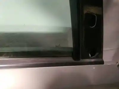 Pezzo di ricambio per auto di seconda mano plastica per opel zafira b 1.9 cdti riferimenti oem iam   