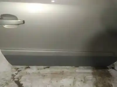 Peça sobressalente para automóvel em segunda mão plásticos por opel zafira b 1.9 cdti referências oem iam 