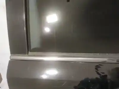 Pezzo di ricambio per auto di seconda mano plastica per opel zafira b 1.9 cdti riferimenti oem iam   