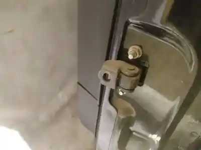 Second-hand car spare part hinge for opel zafira b 1.9 cdti oem iam references   