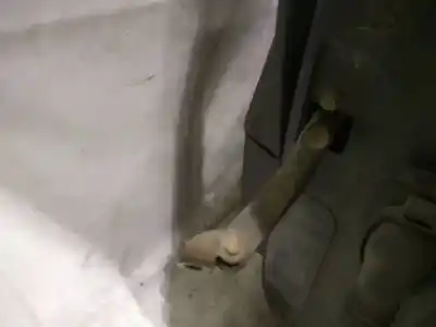 Second-hand car spare part hinge for opel zafira b 1.9 cdti oem iam references   