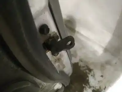 Second-hand car spare part hinge for kia sorento 2.5 crdi ex oem iam references   