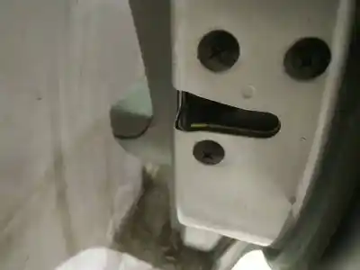 Pezzo di ricambio per auto di seconda mano serratura porta posteriore destra per kia sorento 2.5 crdi ex riferimenti oem iam 