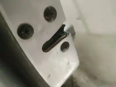 Pezzo di ricambio per auto di seconda mano serratura porta posteriore sinistra per kia sorento 2.5 crdi ex riferimenti oem iam 