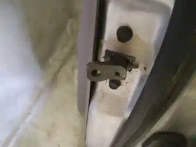 Second-hand car spare part hinge for kia sorento 2.5 crdi ex oem iam references   