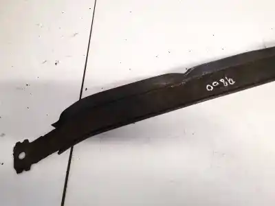 Pezzo di ricambio per auto di seconda mano plastica per opel zafira b 1.9 cdti riferimenti oem iam   