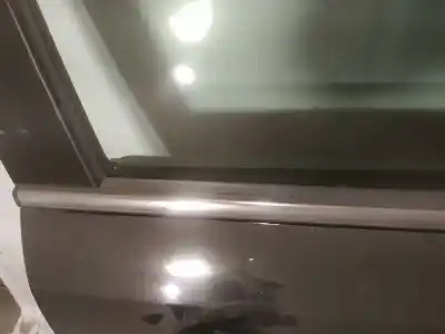 Pezzo di ricambio per auto di seconda mano plastica per opel zafira b 1.9 cdti riferimenti oem iam   