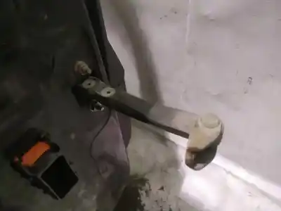 Second-hand car spare part hinge for opel zafira b 1.9 cdti oem iam references   