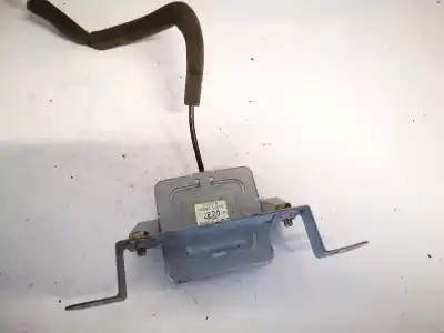 Second-hand car spare part antenna amplifier for toyota corolla (e11) 2.0 d-4d linea sol oem iam references 8686013030