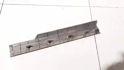 Pezzo di ricambio per auto di seconda mano plastica per kia sorento 2.5 crdi ex riferimenti oem iam 858703e000  85870-3e000