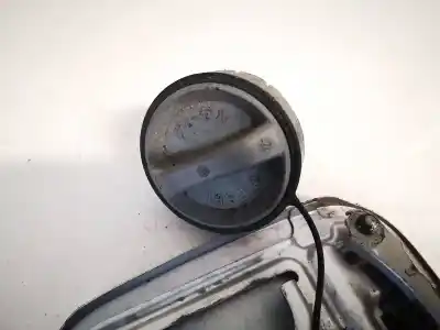 Second-hand car spare part outer fuel cap for toyota corolla (e11) 2.0 d-4d linea sol oem iam references 