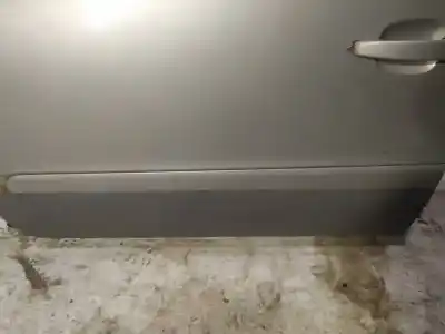 Pezzo di ricambio per auto di seconda mano plastica per opel zafira b 1.9 cdti riferimenti oem iam   