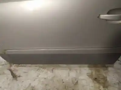 Peça sobressalente para automóvel em segunda mão plásticos por opel zafira b 1.9 cdti referências oem iam 