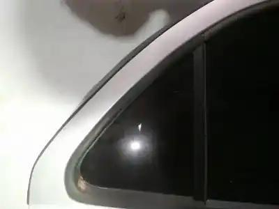 Second-hand car spare part right rear triangle quarter glass for kia sorento 2.5 crdi ex oem iam references as2