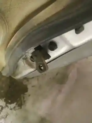 Second-hand car spare part hinge for kia sorento 2.5 crdi ex oem iam references   