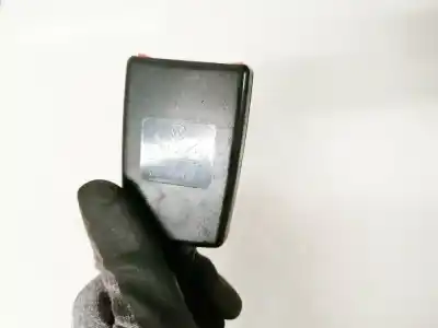 Автозапчасти б/у крюк для ремня передний правый за skoda superb i (3u4) 1.9 tdi ссылки oem iam 3b0858472  