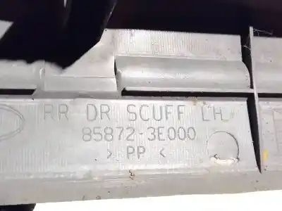 Pezzo di ricambio per auto di seconda mano plastica per kia sorento 2.5 crdi ex riferimenti oem iam 858723e000  85872-3e000