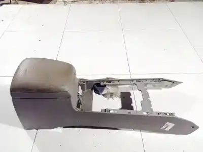 Second-hand car spare part center armrest for kia sorento 2.5 crdi ex oem iam references 846103e000