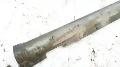 Pièce détachée automobile d'occasion jupe côté gauche  pour toyota corolla verso (r1) 2.2 d-4d sport références oem iam 758520f010