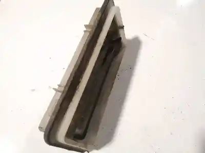 Pezzo di ricambio per auto di seconda mano plastica per opel zafira b 1.9 cdti riferimenti oem iam   