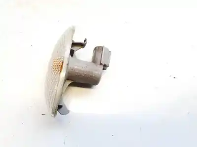 Pièce détachée automobile d'occasion feu de côté droit pour toyota rav 4 (a3) 2.2 d-4d cat références oem iam 817300d030  81730-0d030