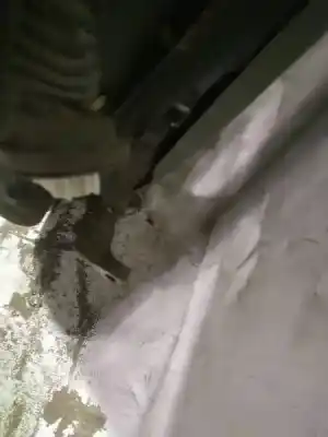 Second-hand car spare part hinge for mazda 2 (dy) 1.25 (dy3w) oem iam references 