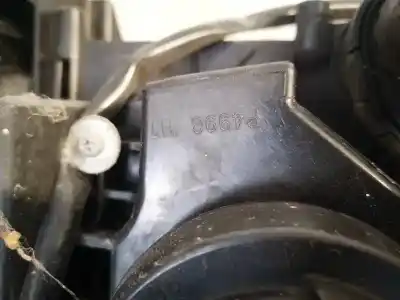 Second-hand car spare part right headlight for mazda 5 berl. (cr) 2.0 crtd active+ (105kw) oem iam references p4998h7  