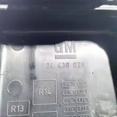Second-hand car spare part fuse box unit for opel signum 2.2 16v dti cat (y 22 dtr / l50) oem iam references 24436039  
