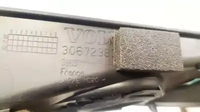 Pezzo di ricambio per auto di seconda mano plastica per volvo v50 (545) 2.0 d riferimenti oem iam 30672383  3865