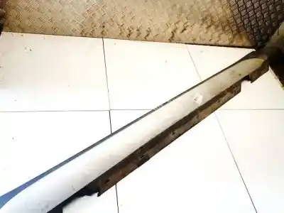 Pezzo di ricambio per auto di seconda mano gonna lato destro (taglio) per bmw x1 (e84) sdrive 18d riferimenti oem iam 51772990600