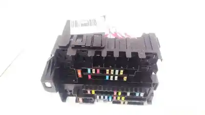 Peça sobressalente para automóvel em segunda mão caixa de fusíveis e relés por renault laguna iii 1.5 dci diesel referências oem iam 8200758803