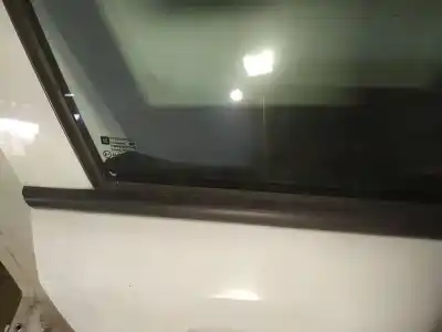 Pezzo di ricambio per auto di seconda mano plastica per opel astra h caravan 1.7 16v cdti riferimenti oem iam   