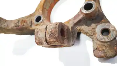 Second-hand car spare part front left knuckle for opel astra h caravan 1.7 16v cdti oem iam references   